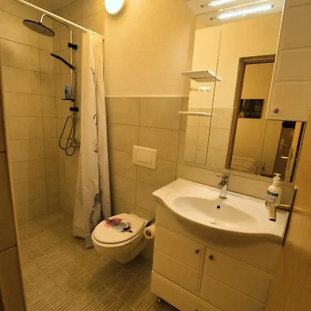 Chantal Apartament
