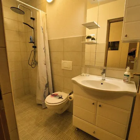 Apartament Chantal *